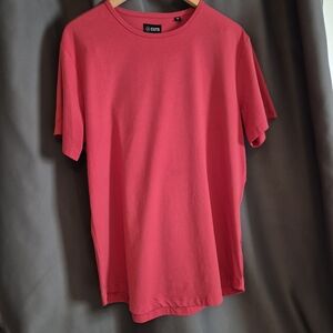 Cuts Clothing AO Curve-Hem Tee, XL Trim, Red, EUC